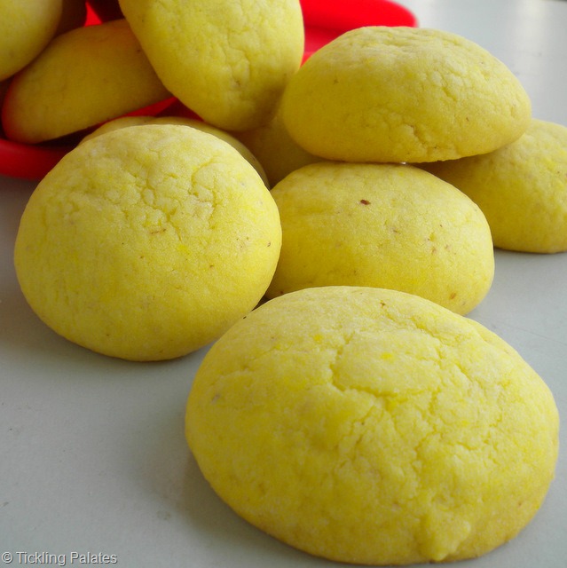 Eggless Almond Custard Cookies
