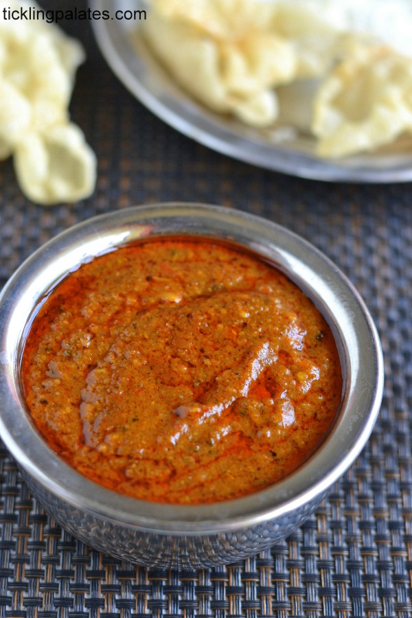 Kothamalli Vidhai Kuzhmbu Recipe