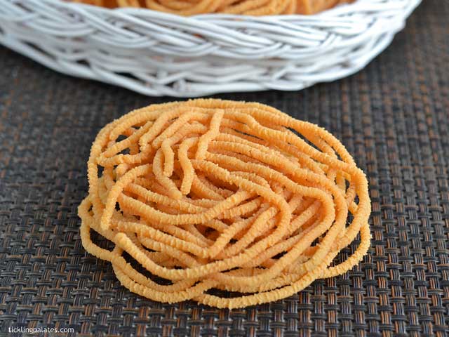 Potato-Murukku-Recipe